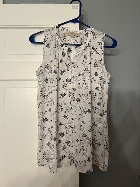 Loft flower sleeveless blouse
